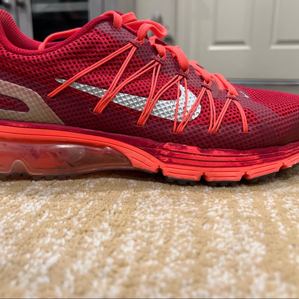 Nike Air Max Axcellerate 3
